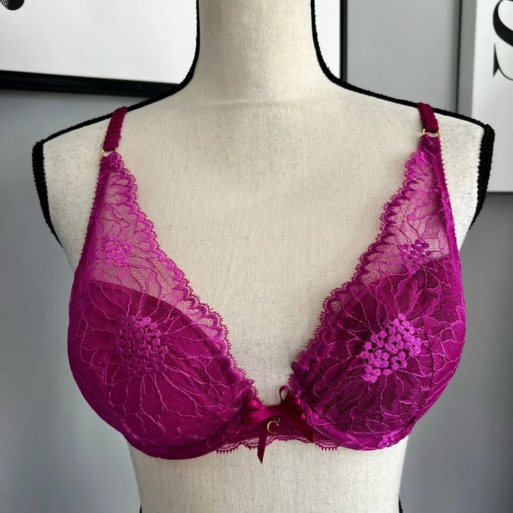 Chantelle Opera Push-Up Bra - Picture 2 of 9